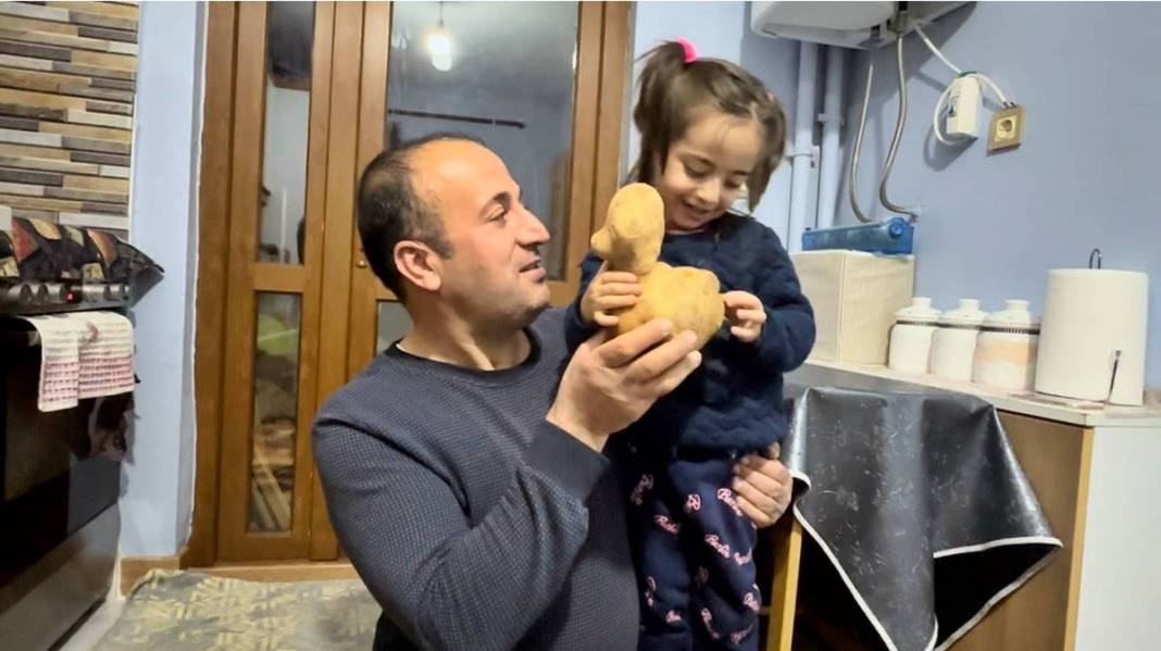 Patates diye aldı, içinden 'ördek' çıktı! Eve gelince fark etti, sonra bu sözü verdi 6